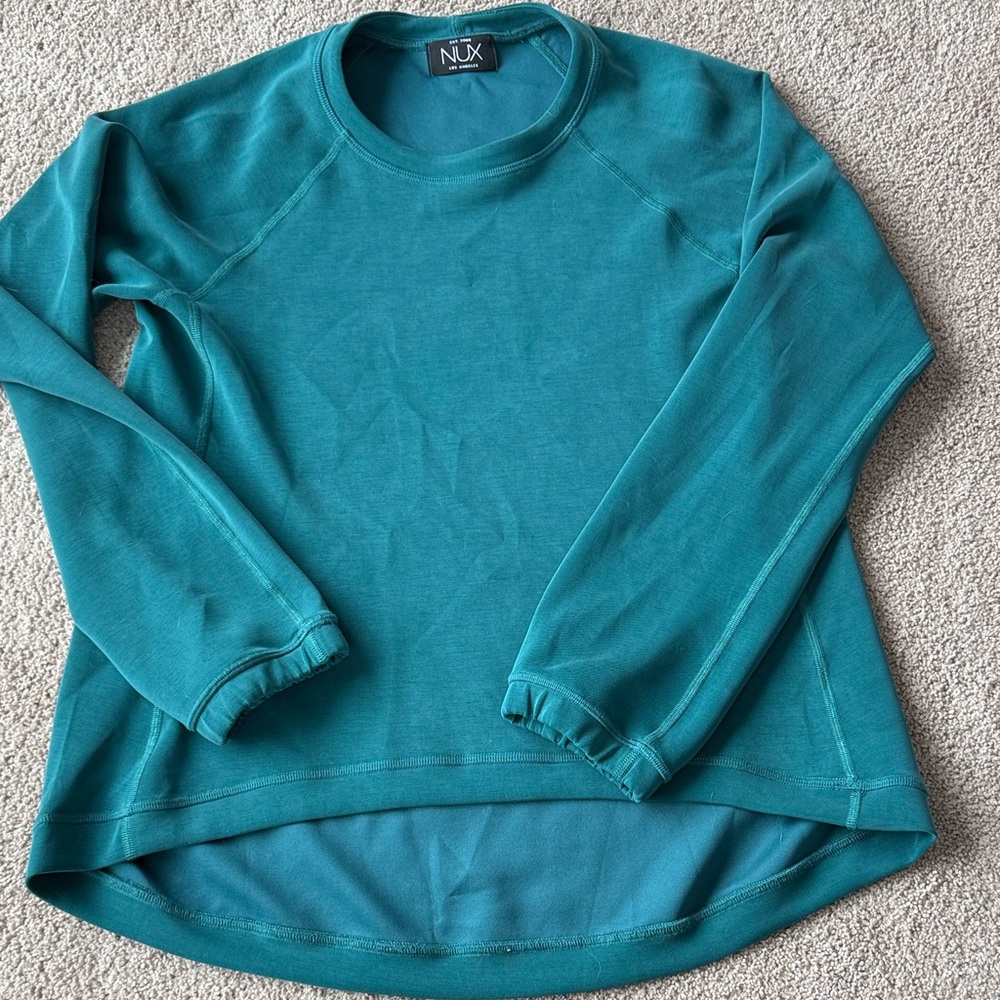 Nux LA long sleeve pullover top